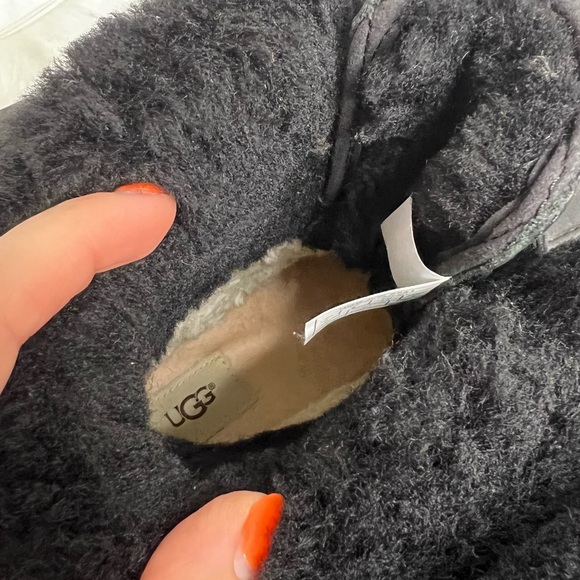 UGG Butte Snow Boots - Picture 10 of 10